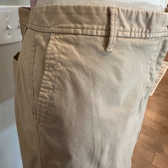 Talbots Relaxed Chino Short - 7" inseam - Size 14 - Khaki colored - Picture 3 of 5